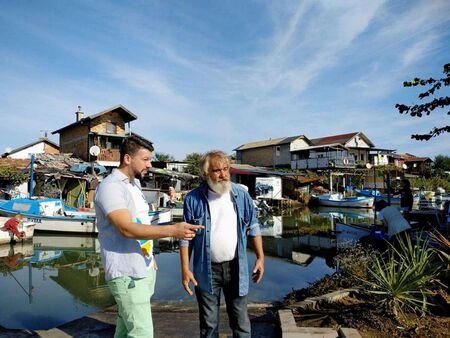 Главният архитект на Бургас Емил Бурулянов и художникът Георги Андонов преобразяват рибарското селище