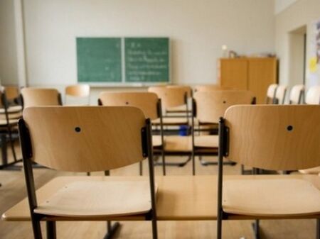 Учители предлагат: Пет пъти повече извинени отсъствия с родителска бележка в пандемията