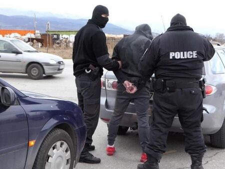 14 лихвари са арестувани при спецакция в столицата