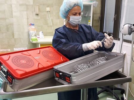 Оборудваха операционна в УМБАЛ Бургас за пациенти с коронавирус