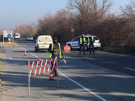 Полицаи готвят протест, трудът им по време на корона кризата не бил оценен