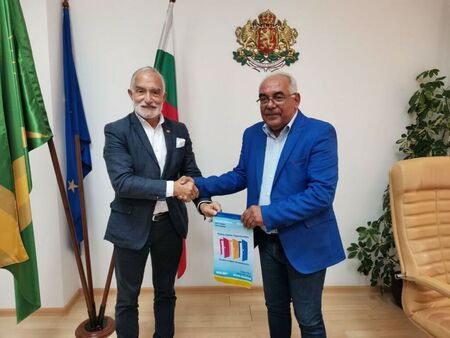 Кметът на Карнобат Георги Димитров прие Дистрикт гуверньора на „Ротари България“