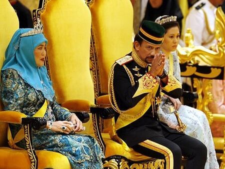 Султанът на Бруней или как живее монарх, който печели по $104 в секунда