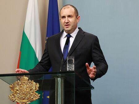 Свалят карантината на президента Радев