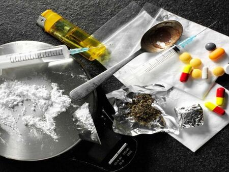 Откриха килограм кокаин и над 4,5 кг марихуана по време на акция във Варна