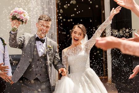Социолози определиха идеалната възраст за щастлив брак