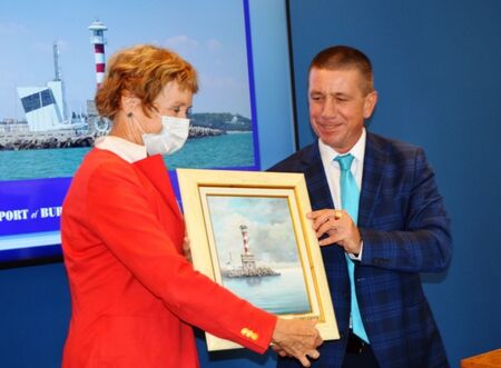 Посланикът на Кралство Нидерландия Беа тен Тъшър посети „Пристанище Бургас” ЕАД
