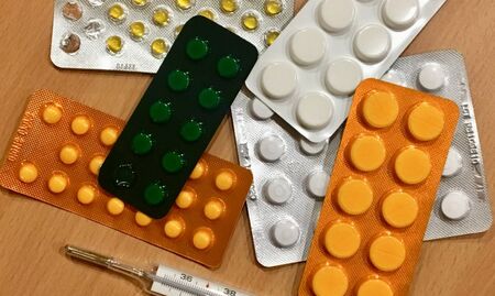 Заради COVID-19: Дефицит на 3 групи лекарства в аптеките