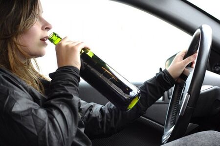 22-годишна шофьорка с 2,17 промила самокастрофира на кръстовище