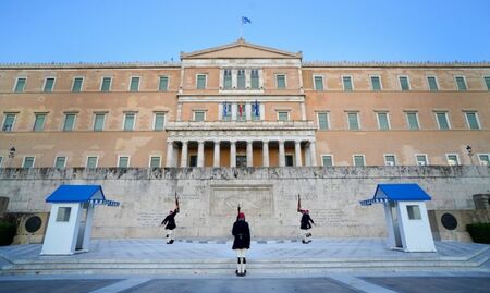 Гърция забрани честванията за бунта срещу хунтата