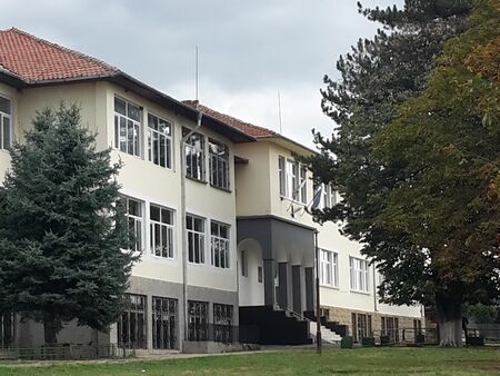 Огромна трагедия: Издъхна още един учител с К-19 в Бургаско