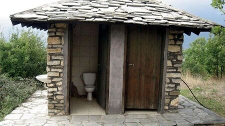 21 век: 14% от българите ползват тоалетна в двора