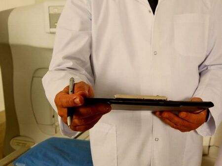 Медици биха тревога: Всеки 7-и лекар в България е с коронавирус