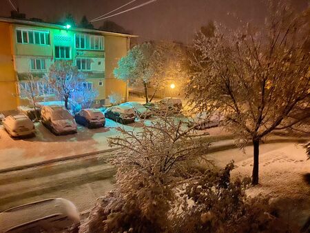В София вече натрупа сняг, в Бургас температурите рязко надолу