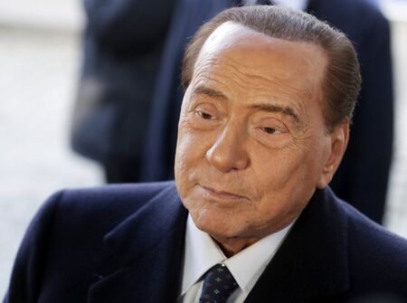 Здравето на Берлускони се влоши след COVID-19