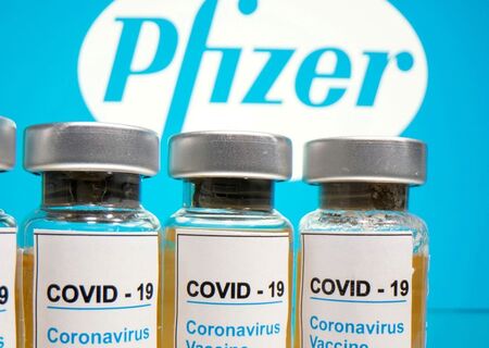 ЕС критикува "прибързаното" британско одобрение на ваксината на Пфайзер-Бионтек