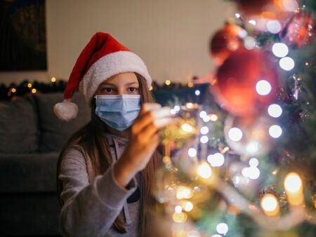 Въпреки пандемията: Българите харчат средно по 269 евро на домакинство за Коледа