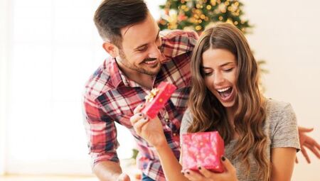 Пазаруване за Коледа – какви грешки допускаме?