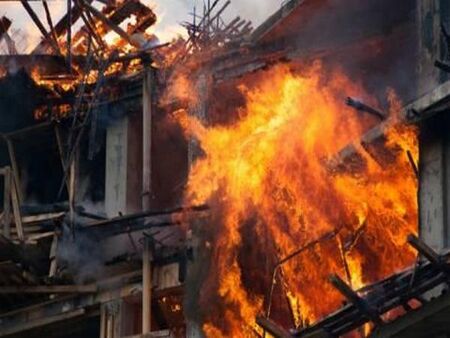 Къщата на възрастен мъж пламна като факла в село край Сунгурларе