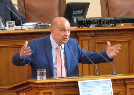 Георги Марков: Не трябва много да се стои в Европарламента, прихваща се джендърство и хомосексуализъм