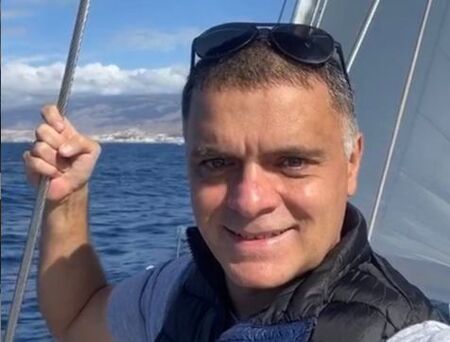 Васко Василев обикаля с яхта Канарските острови