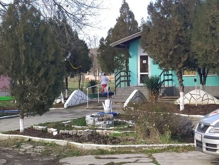 Извънредно: Социален дом в Русокастро "пламна" с Ковид-19, има един починал
