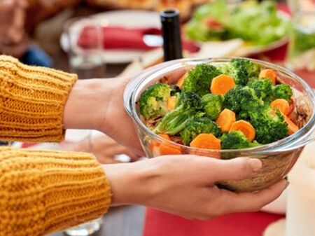 Как да се храните по-здравословно по време предстоящите празници