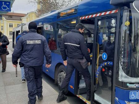 Масови проверки в автобусите и търговските обекти в Бургас за спазване на мерките