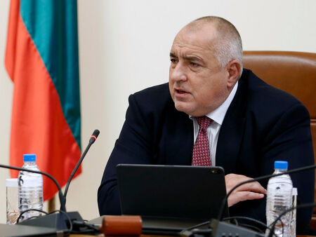 Азерският газ потича към България до дни, но да бързаме ли да се радваме?
