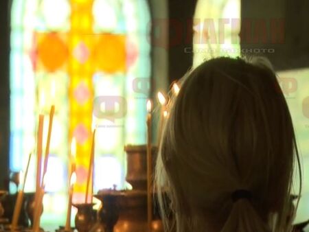 Онлайн концерти в Бургас за Коледа и Нова година. Честито Рождество Христово!