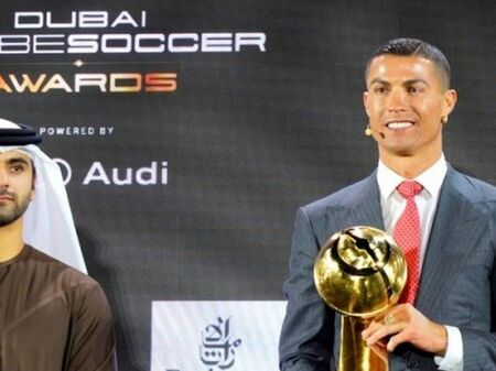 На церемония в Дубай: Обявиха Кр. Роналдо за играч на века
