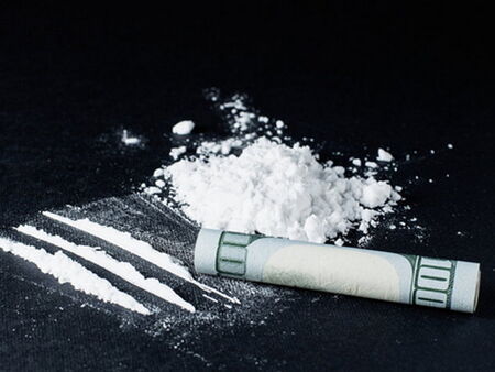 Откриха 14 кг кокаин в български камион в Гърция