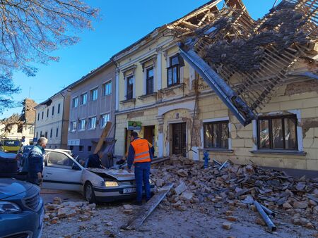 Извънредно! Силно земетресение разлюля столицата на Хърватия
