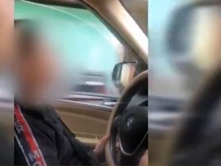 Скандален клип в социалните мрежи: 10-годишно дете снимано зад волана