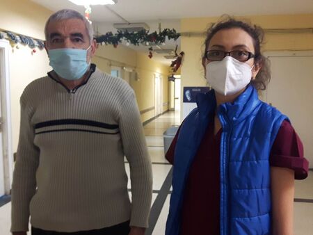 Уролози от УМБАЛ-Бургас извадиха 350-грамов тумор с безкръвна операция през уретрата