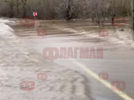 Вижте обстановката след пороите, един път в Бургаско остава затворен