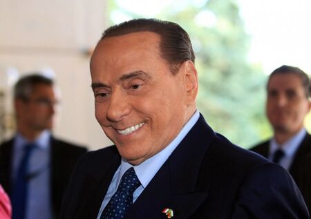 Берлускони е хоспитализиран в Монако