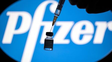 Pfizer има достатъчно ваксини, за да осигури втора доза на всички желаещи
