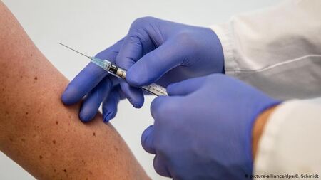 Нова нежелана реакция на ваксините - подуване при филърите