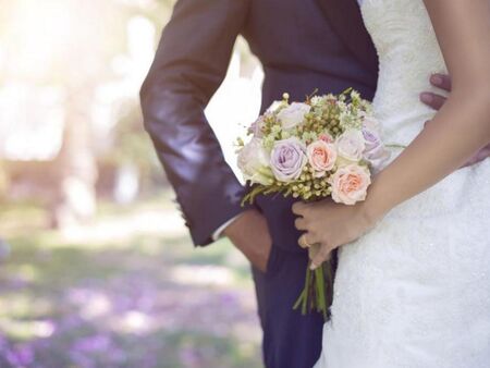 Брак по време на пандемия: 190 влюбени двойки си казаха „Да“ през 2020 г. в Айтос