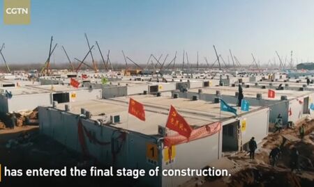 Гигантски карантинен център строят в Китай