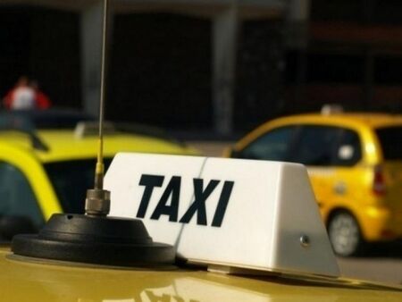 Цените на такситата скачат от два до три пъти
