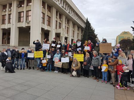 Руснаци от Бургас се вдигнаха на протест в защита на Навални