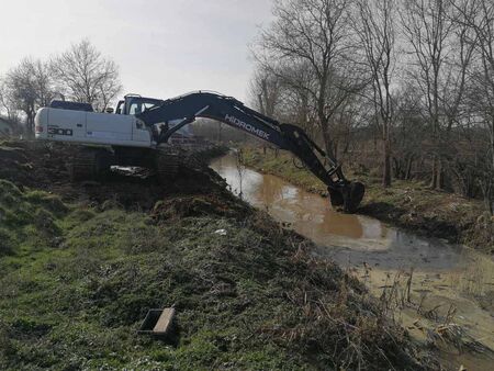 Започва мащабно почистване на речни корита и дерета от наноси