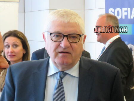 БСП обяви водачите на листи: Петър Кънев ще е в Бургас, Нинова – в София и Пловдив