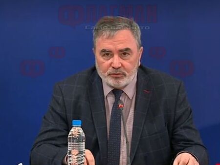 Ангел Кунчев: Не можем да спрем пандемията, дистанцията вече трябва да е 2,5 м