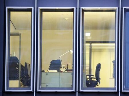Германия превръща празните офиси в жилища