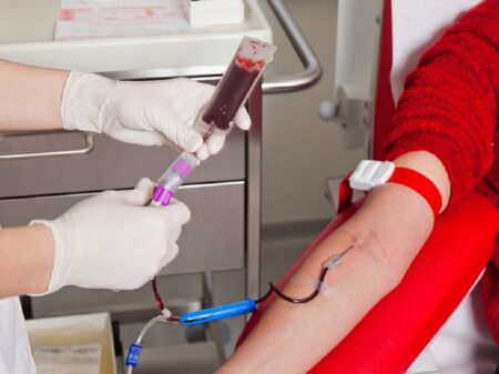 Зов за помощ: Уважаван педагог от НЕГ "Гьоте" в Бургас се нуждае от кръводарители