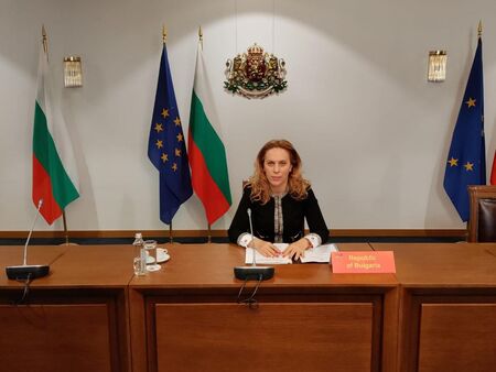 Вицепремиерът Марияна Николова взе участие в заседание на срещата на върха „17+1“