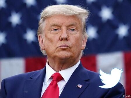 Доналд Тръмп остава без профил в Туитър завинаги
